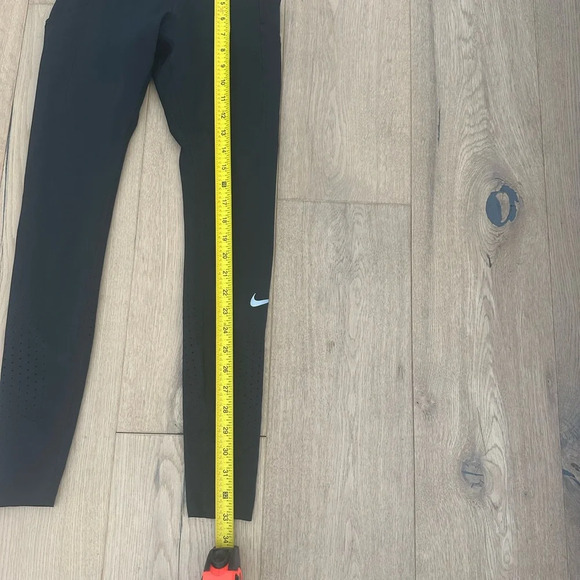 Pristine Dry Fit Nike Running Leggings Take 20% Off - Picture 3 of 6